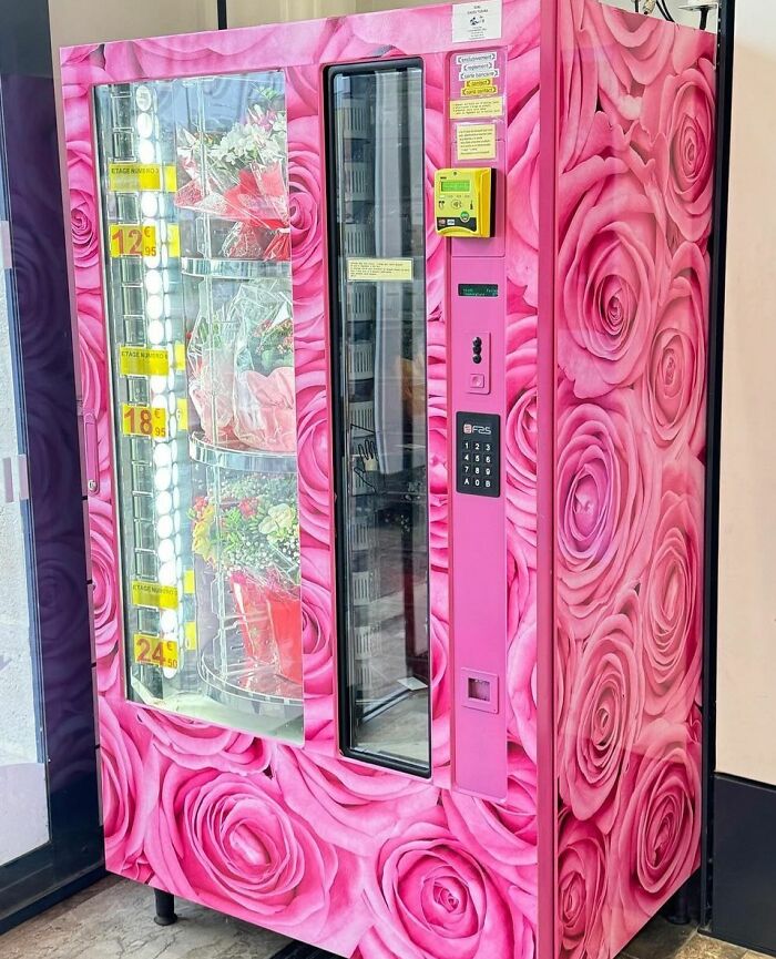 A Vending Machine For Bouquets In France