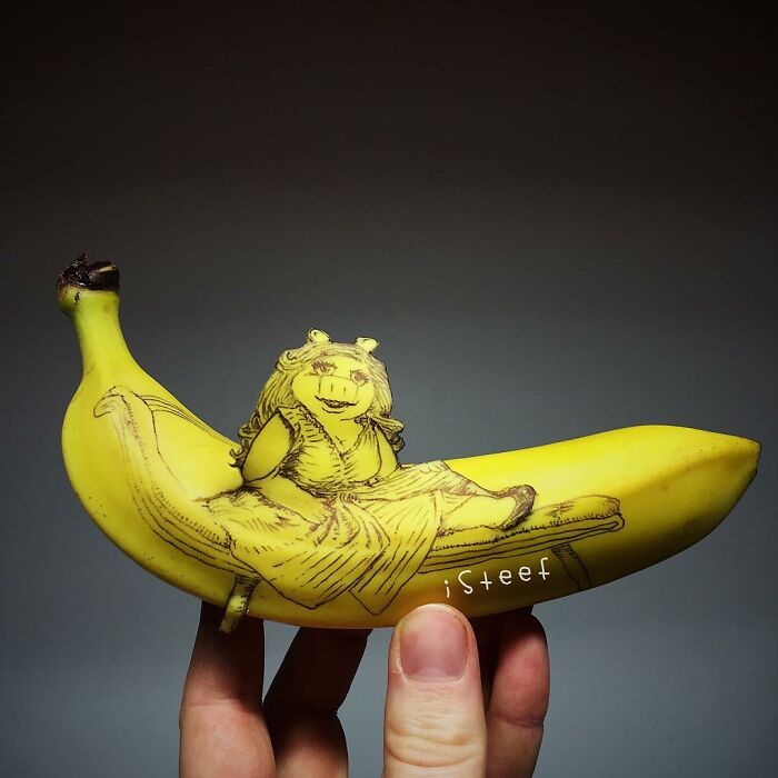 Turning Bananas Into Art, Stephan Brusche’s Whimsical Food Sculptures (Interview)