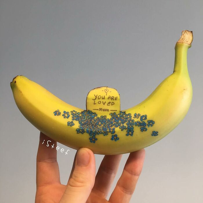 Turning Bananas Into Art, Stephan Brusche’s Whimsical Food Sculptures (Interview)