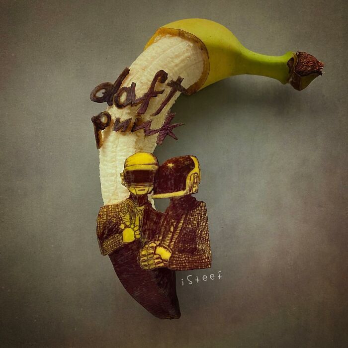 Turning Bananas Into Art, Stephan Brusche’s Whimsical Food Sculptures (Interview)