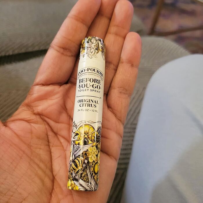 Carry This Before-You-Go Toilet Spray On You To Avoid Any Embarrassing Situations