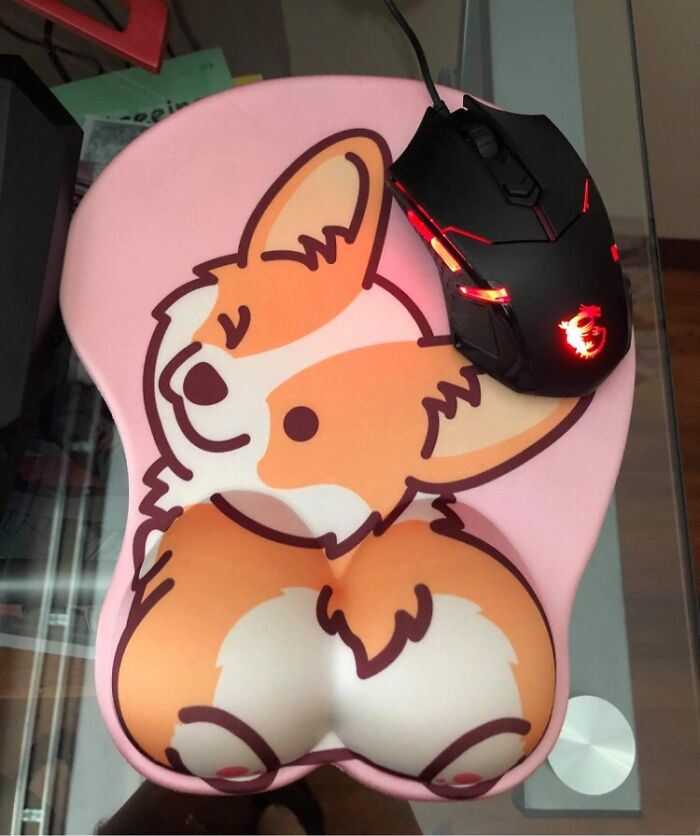 Can This Corgi Mouse Pad Stop Making Eye Contact, Please?