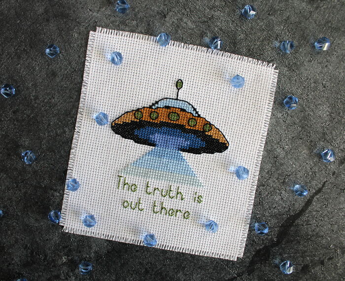 When I Look At This Pattern, I Hear Music From That Movie