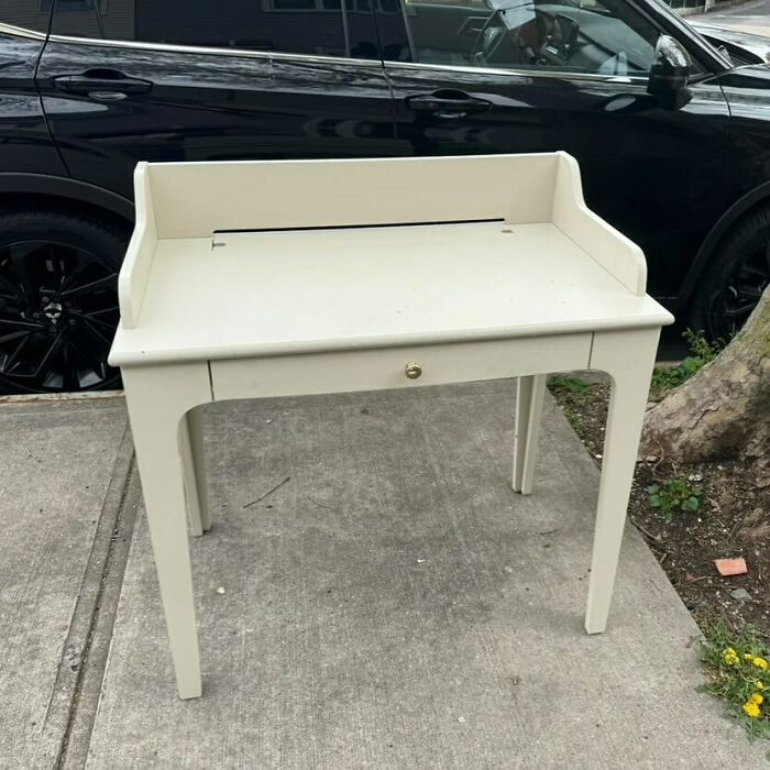 Cutie On 65th St Between Woodside Avenue And Queens Blvd In Woodside