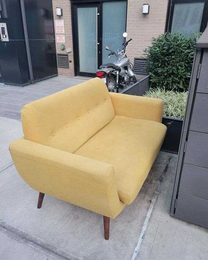 A Little Ray Of Sunshine! Super Cute Couch Nice Shape Outside 1164 Greene Ave 11221