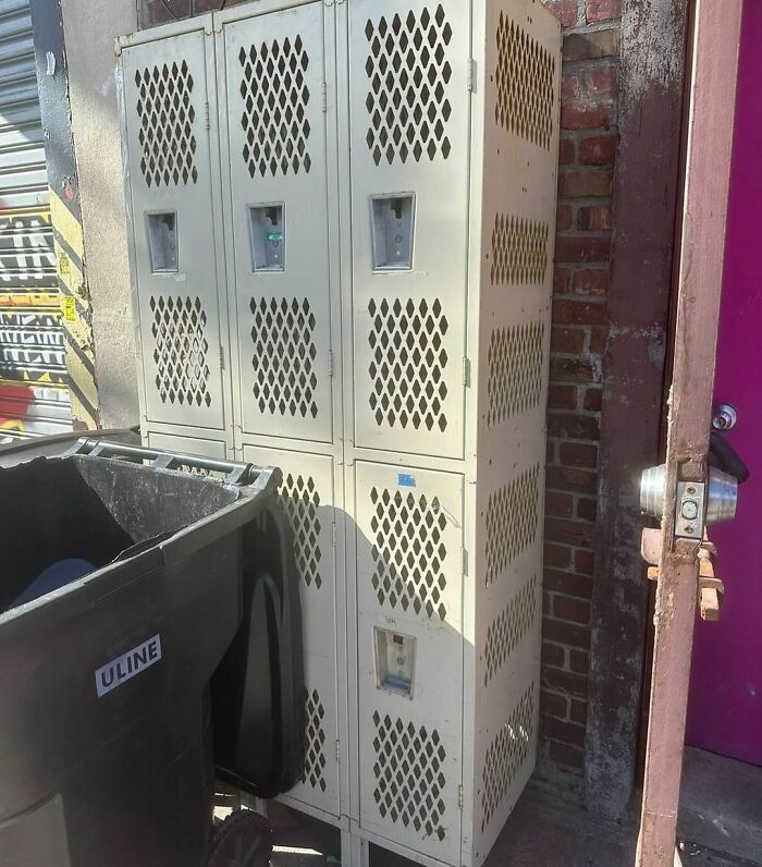 Recycled-Treasure-Stooping-NYC-Pics