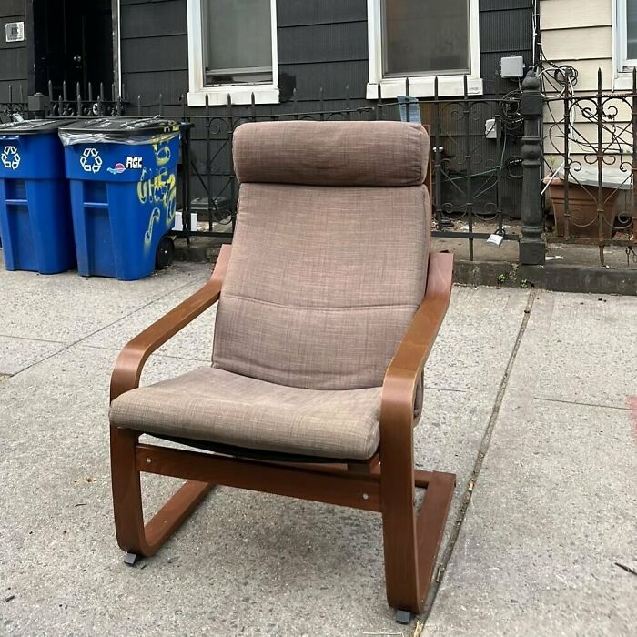 Recycled-Treasure-Stooping-NYC-Pics