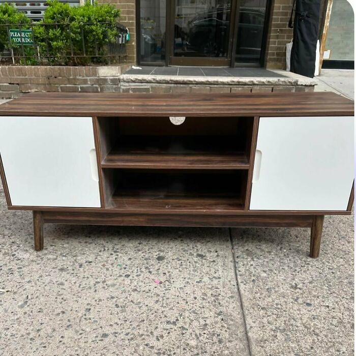 Recycled-Treasure-Stooping-NYC-Pics