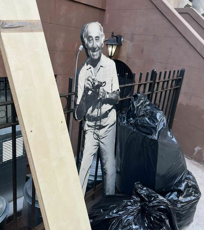 At The Risk Of Looking Stupid…who Is This? 489 West End Avenue