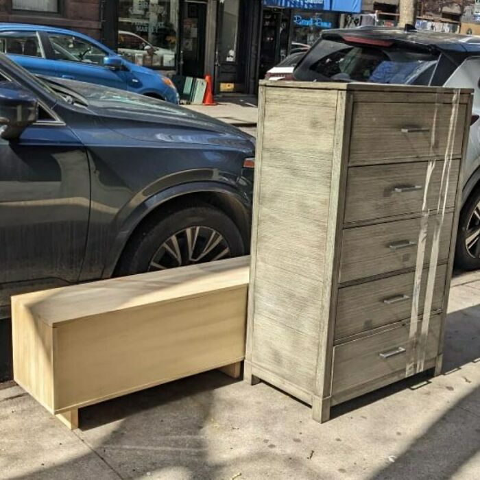 Recycled-Treasure-Stooping-NYC-Pics