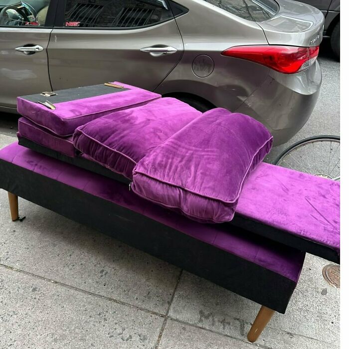 Recycled-Treasure-Stooping-NYC-Pics