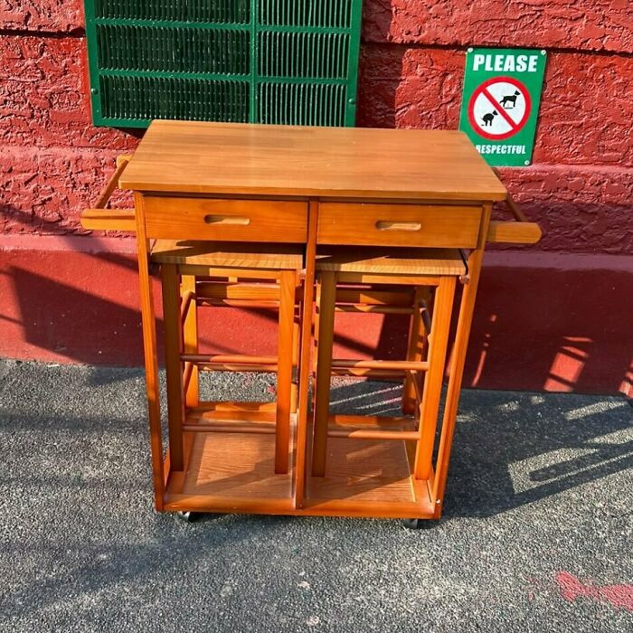 Cutest Little Breakfast Bar. 5th Street Between 1st And 2nd Ave In The East