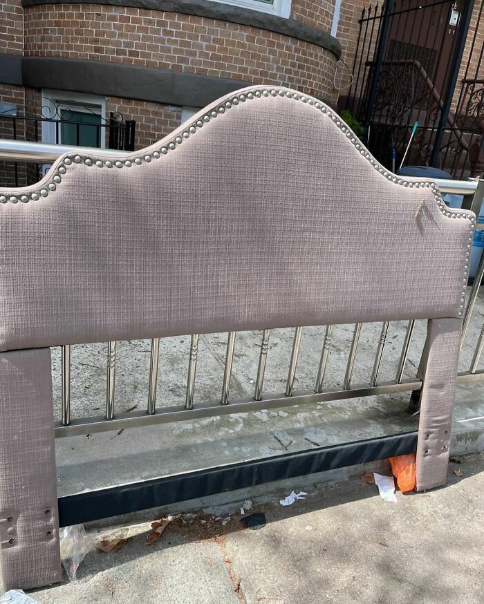 Recycled-Treasure-Stooping-NYC-Pics