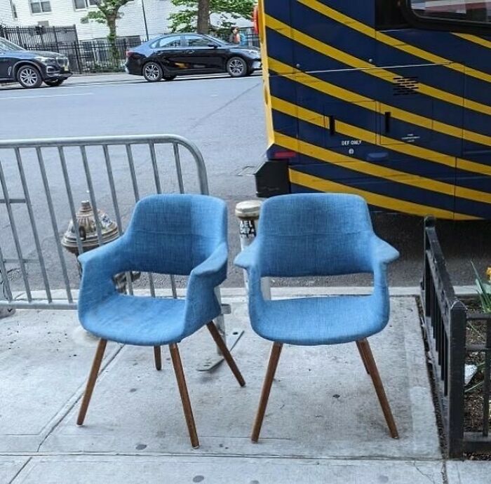 Recycled-Treasure-Stooping-NYC-Pics