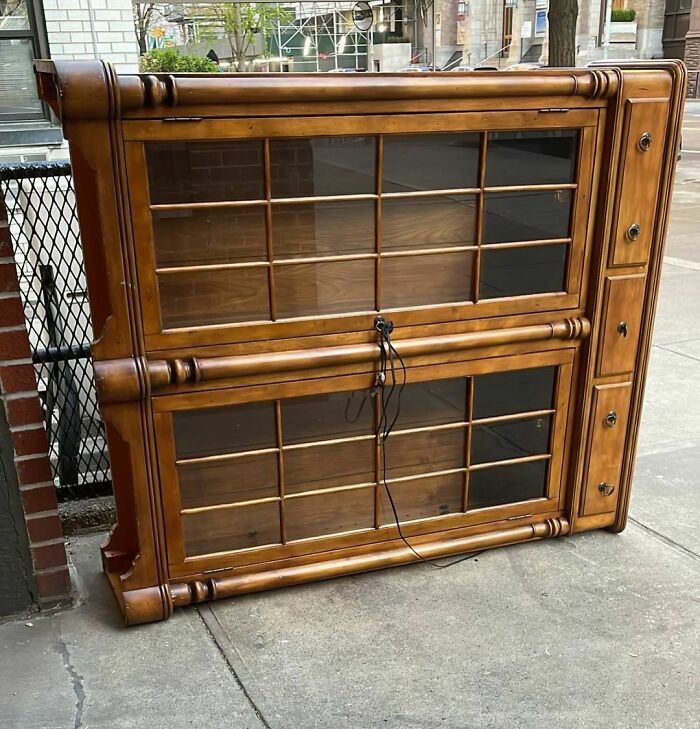 Recycled-Treasure-Stooping-NYC-Pics