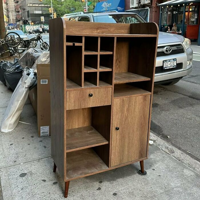 Recycled-Treasure-Stooping-NYC-Pics