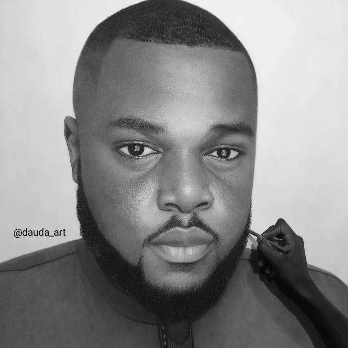 From Charcoal Sketches To Global Fame: The Remarkable Journey Of Dauda Abusali (32 Pics)