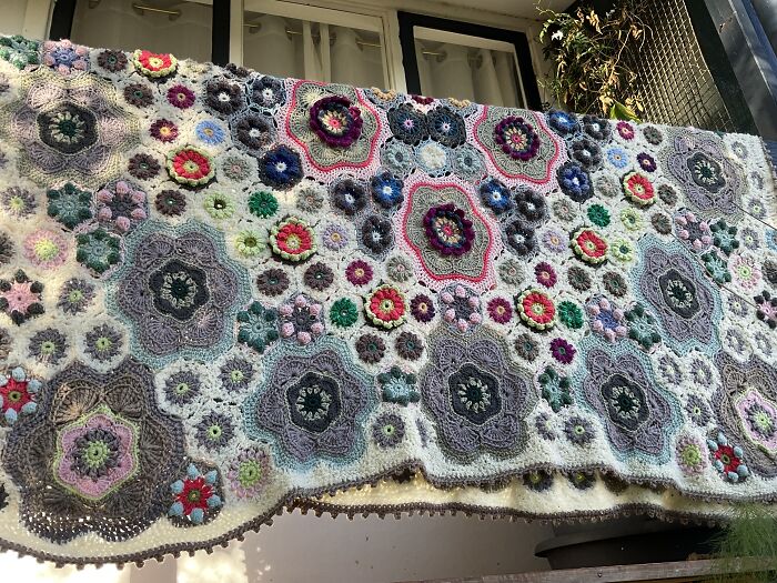 The Mercerie Wallflowers