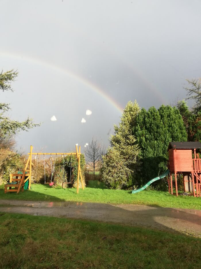 There's A Greenhouse At The Other End Of The House, But I Think This Picture Is Pretty