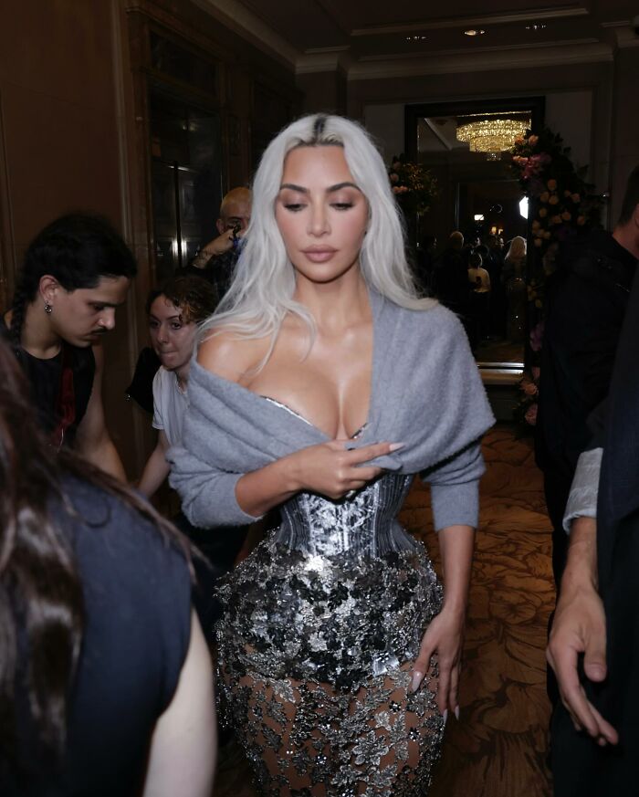 Experts Reveal Why Gen Z Is Chasing Kim Kardashian&rsquo;s Big Curves And Tiny-Waist Body