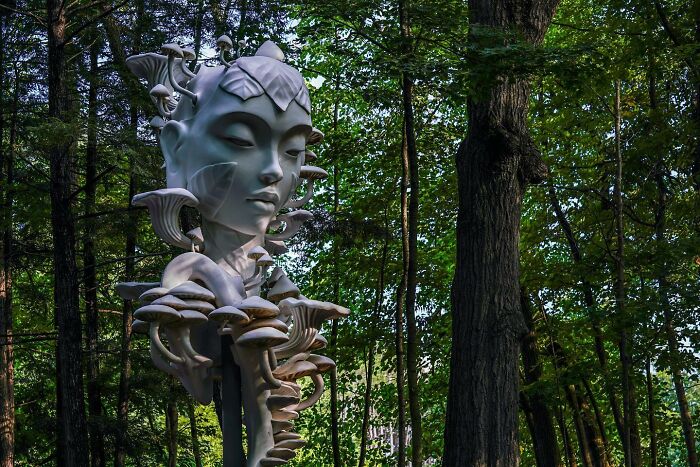 Larger-Than-Life Marvels: Exploring Daniel Popper's Monumental Sculptures