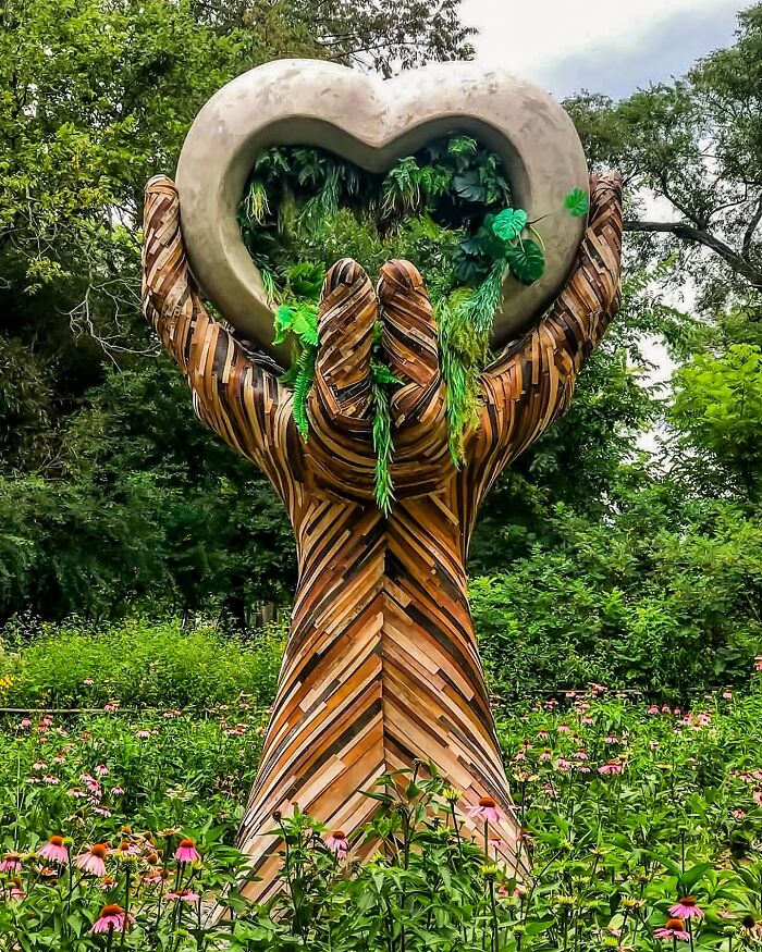 Larger-Than-Life Marvels: Exploring Daniel Popper's Monumental Sculptures