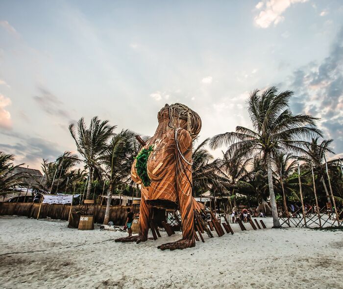 Larger-Than-Life Marvels: Exploring Daniel Popper's Monumental Sculptures