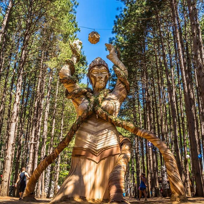 Larger-Than-Life Marvels: Exploring Daniel Popper's Monumental Sculptures