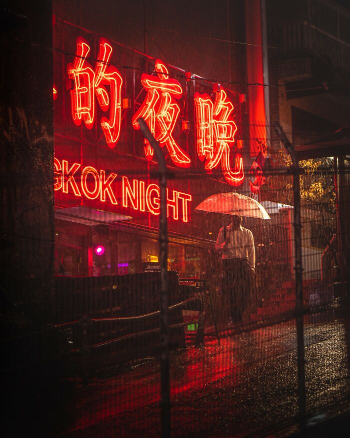 Neon Dreams: Exploring Tokyo's Urban Landscape Through Takaaki Ito's Street Photography