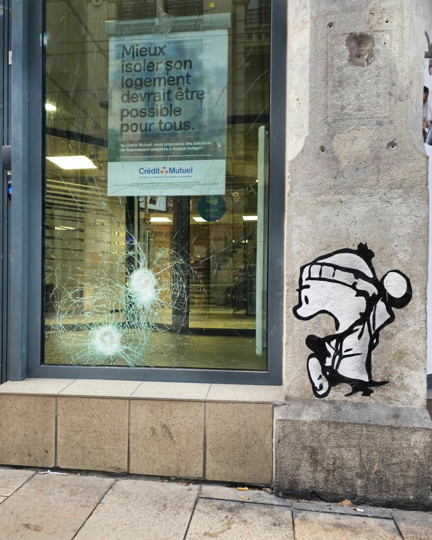 New Clever And Funny Interventions On The Streets Of France By Oakoak