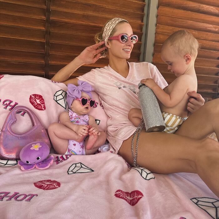 Weeks After Criticism Over Car Seats, Paris Hilton Responds To More Parenting Advice On Son’s Life Vest Weeks After Criticism Over Car Seats, Paris Hilton Responds To More Parenting Advice On Son’s Life Vest