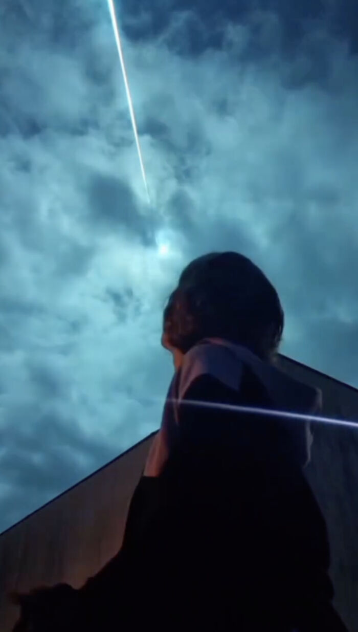 This Girl Accidentally Captured The Coolest Video So Far: A Stunning Piece Of A Comet Over Portugal