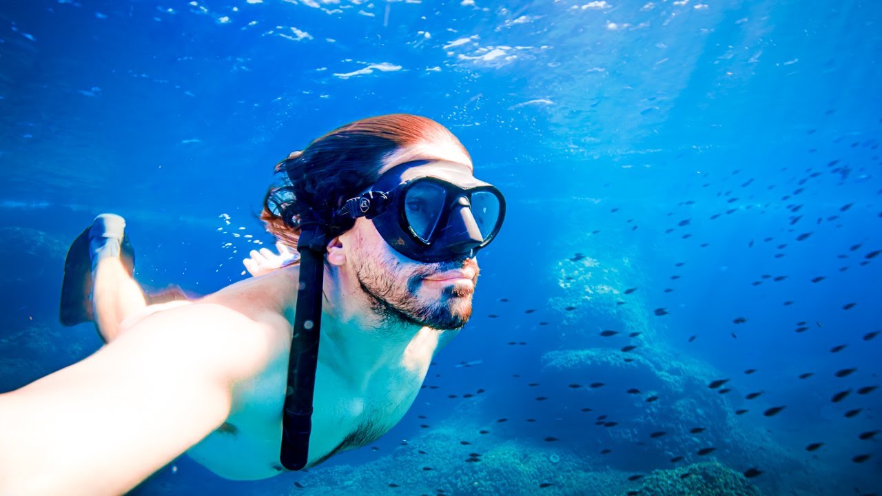 What It Feels Like To Freedive In Croatia Surrounded By Schools Of Fish! (Headphones On)