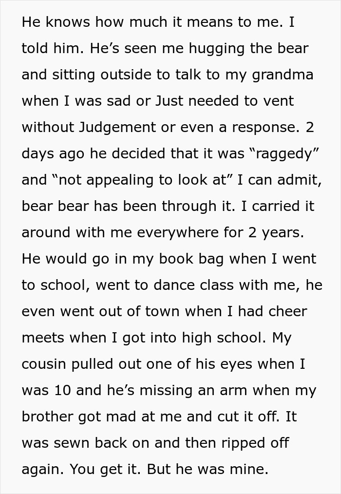 Guy Can&rsquo;t Believe His GF Destroyed His LEGO Collection After He Threw Out Her Teddy Bear