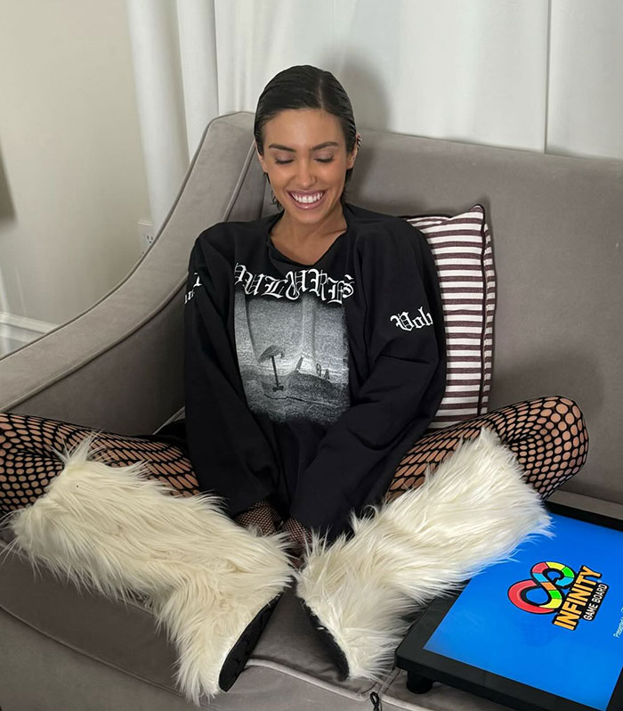 Bianca Censori Tests The Patience Of Italians Once More As She Covers Up Again With A Pillow