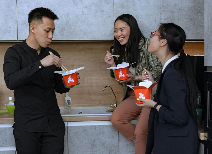 “Wild Salary Ranges”: 35 Of The Biggest Red Flags Displayed By Hiring Companies