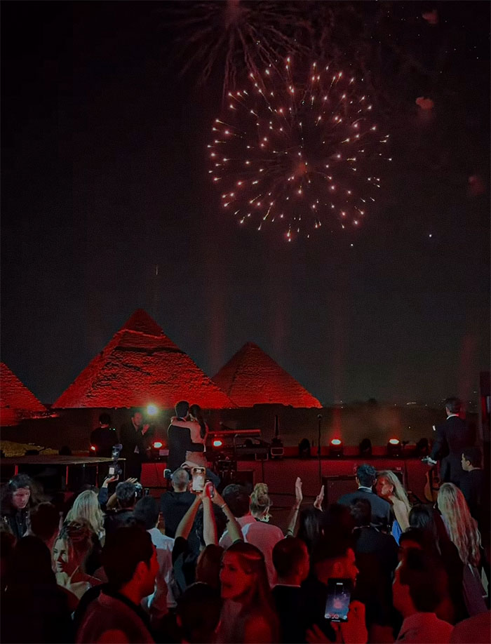 “So Much Waste”: People Blast Billionaire’s Wedding That Shut Down The Pyramids “So Much Waste”: People Blast Billionaire’s Wedding That Shut Down The Pyramids