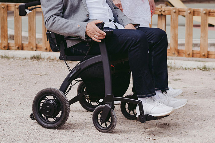 “How Inconvenient”: Jerk Blocks Church Handicap Ramp With BMW, Gets Just Revenge “How Inconvenient”: Jerk Blocks Church Handicap Ramp With BMW, Gets Just Revenge