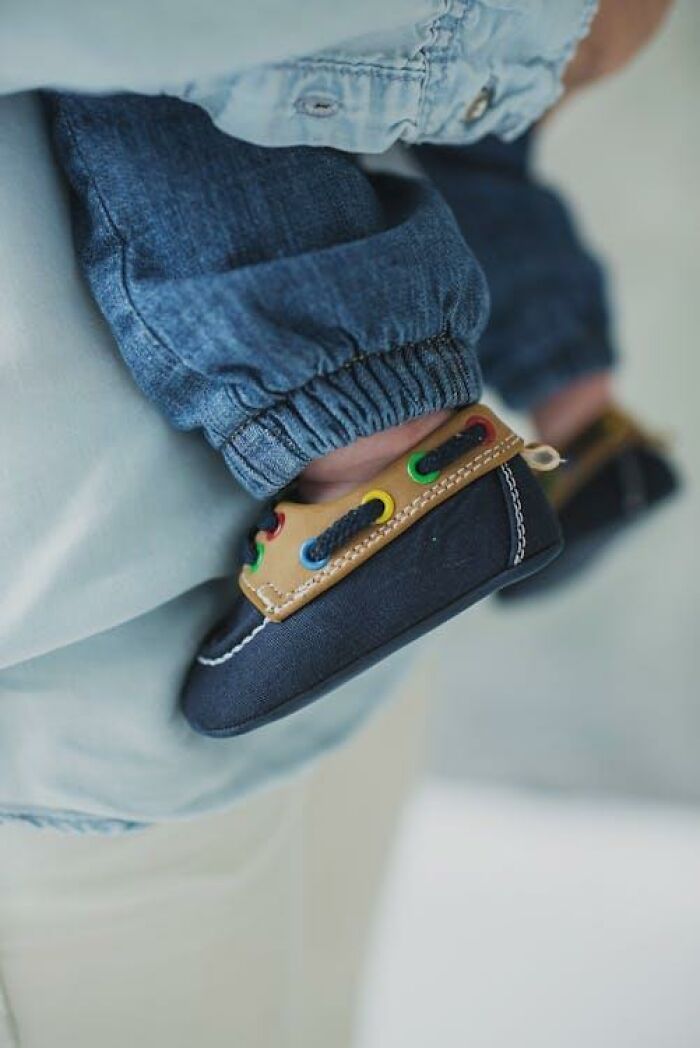 35 Babysitters Share The Weirdest Things The Parents Ever Asked Them To Do