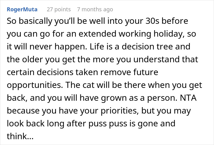 Woman Refuses To Leave Behind Her Cat To Travel Australia For A Year, Gets Dumped