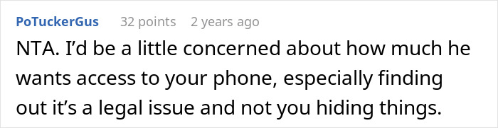 Woman Refuses To Risk Her Job So BF Can Check Her Phone At All Times As A &lsquo;Trust Gesture&rsquo;