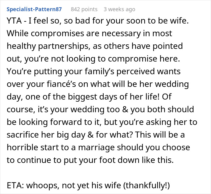 Guy Runs His Wedding ‘Compromise’ Past People Online, Gets Called Out Guy Runs His Wedding ‘Compromise’ Past People Online, Gets Called Out