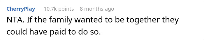 Passengers Unite Against Woman Who Wouldn't Give Up Her Aisle Seat For Family Of Five Passengers Unite Against Woman Who Wouldn't Give Up Her Aisle Seat For Family Of Five