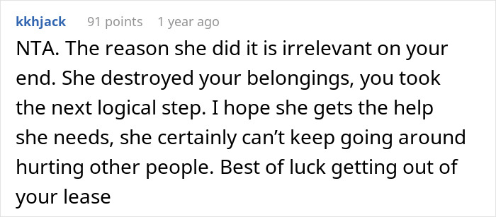 Man Asks If He’s Wrong For Involving Police After Neighbor’s Outrage Over Washing Underwear Man Asks If He’s Wrong For Involving Police After Neighbor’s Outrage Over Washing Underwear