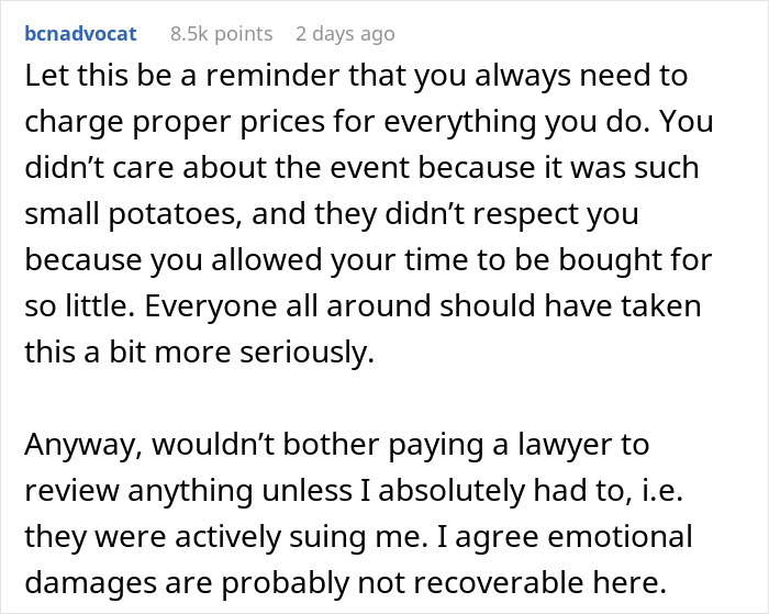 "They Want To Sue Me Now": Photographer Doesn't Show Up To Wedding "They Want To Sue Me Now": Photographer Doesn't Show Up To Wedding