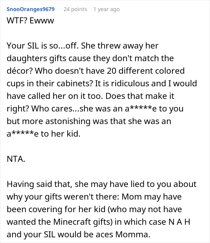 Girl’s Birthday Presents End Up In The Trash Because They Don’t Match Her Mom’s Aesthetic Girl’s Birthday Presents End Up In The Trash Because They Don’t Match Her Mom’s Aesthetic