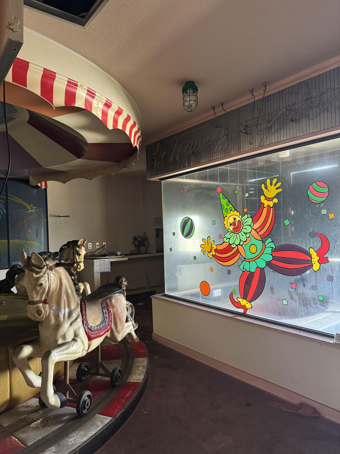 Pics Of Japan’s Bizarre Abandoned Love Hotels Reveal A Fascinating World And Forgotten Fantasies Pics Of Japan’s Bizarre Abandoned Love Hotels Reveal A Fascinating World And Forgotten Fantasies