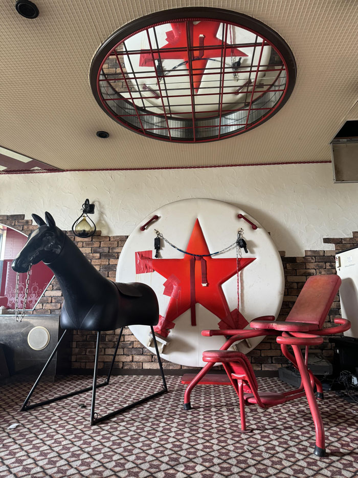 Pics Of Japan’s Bizarre Abandoned Love Hotels Reveal A Fascinating World And Forgotten Fantasies Pics Of Japan’s Bizarre Abandoned Love Hotels Reveal A Fascinating World And Forgotten Fantasies