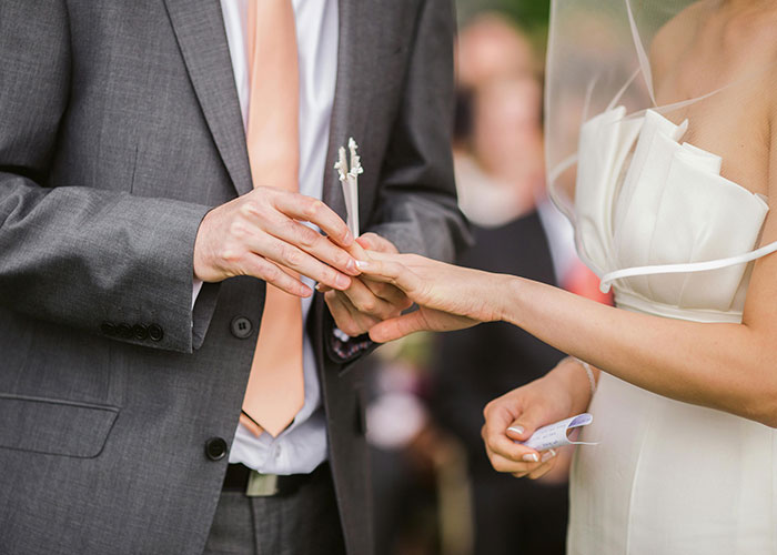 “Would Never Be Okay If The Roles Were Reversed”: 40 Creepy Things Women Say To Men