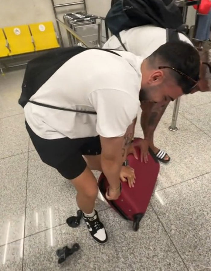 “You Beat The System”: Man’s Money-Saving Hack To Avoid Airline’s “Abuse” Praised Online “You Beat The System”: Man’s Money-Saving Hack To Avoid Airline’s “Abuse” Praised Online